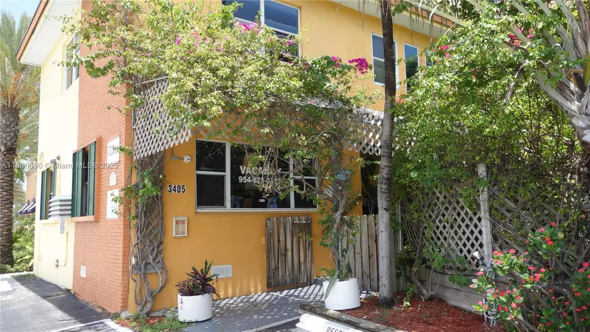 Hollywood, FL 33019,3405 N Ocean Dr #19