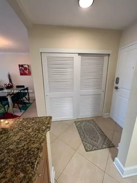 Miami Beach, FL 33141,401 69th St #806