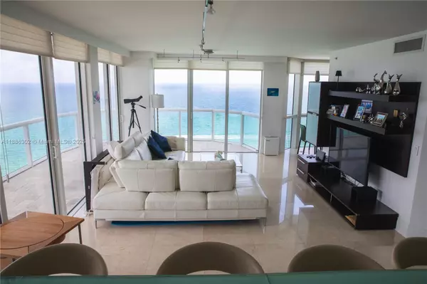 Miami Beach, FL 33141,6365 Collins Ave #3201