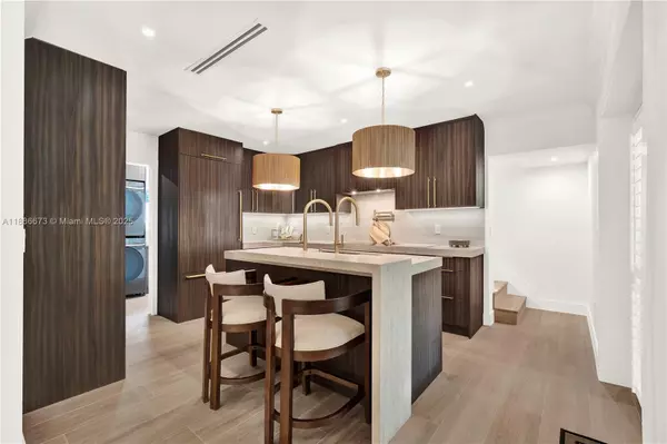 Coral Gables, FL 33146,600 San Antonio Ave