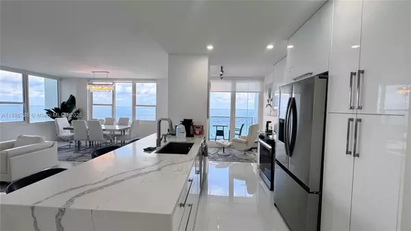 Hollywood, FL 33019,3505 S Ocean Dr #912