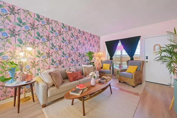 Hollywood, FL 33019,315 Van Buren St #104B