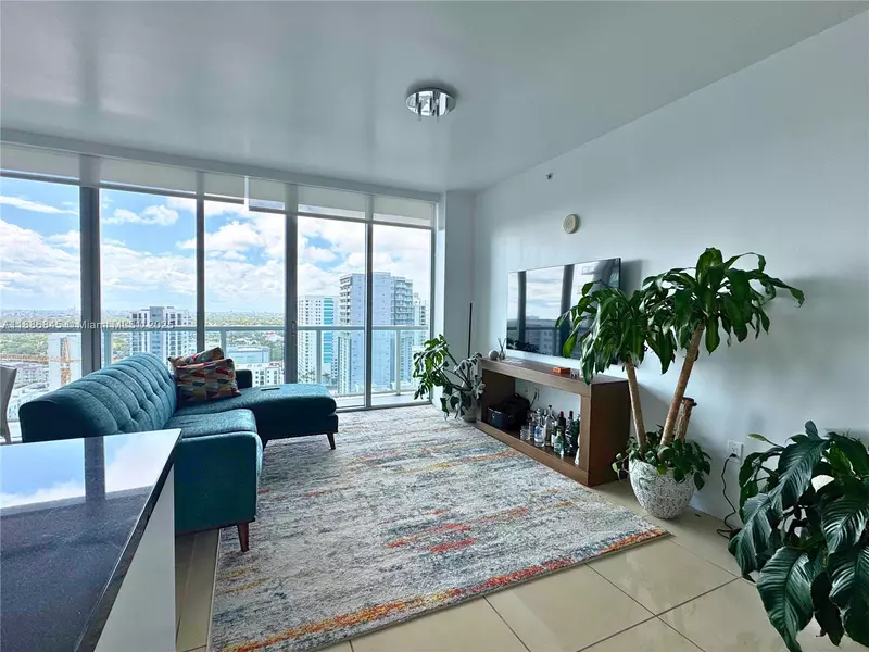 Miami, FL 33130