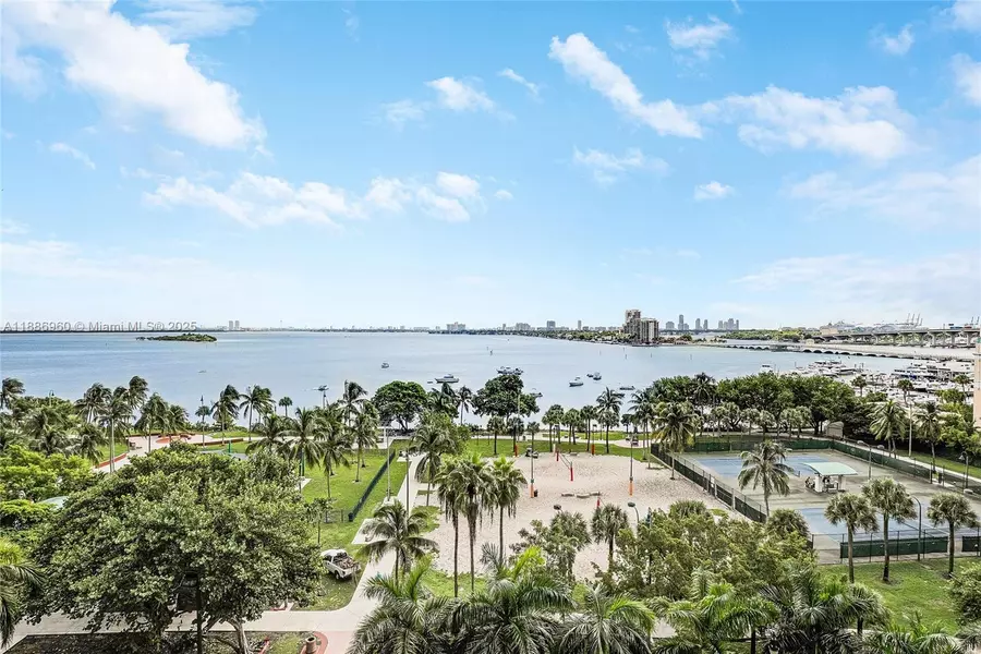 488 NE 18th St #704, Miami, FL 33132