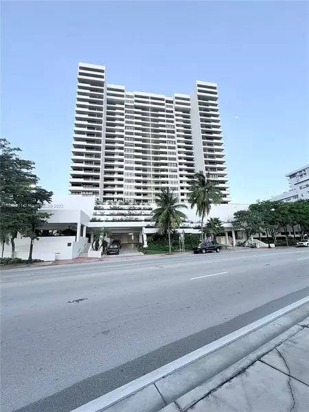 2555 Collins Ave #2112, Miami Beach, FL 33140