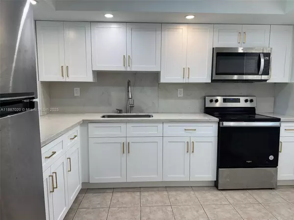 Cooper City, FL 33328,5100 SW 90th Ave #203