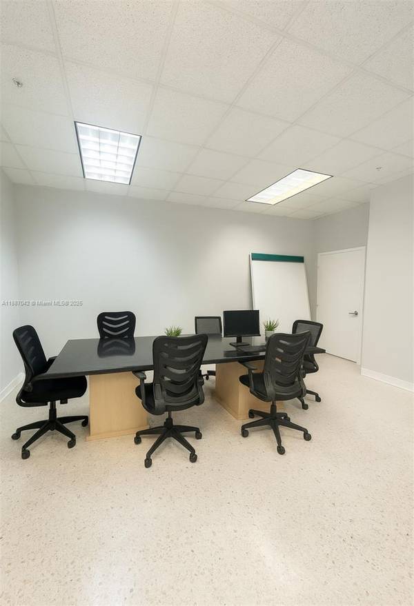 Sunny Isles Beach, FL 33160,19370 Collins Ave #CU-6