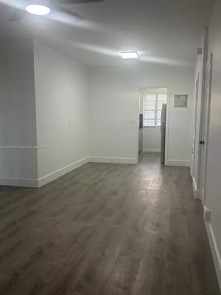 6805 Abbott Ave #1, Miami Beach, FL 33141