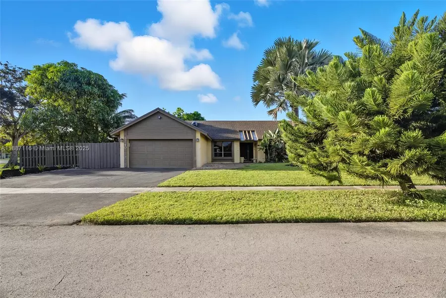 8240 NW 51st Ct, Lauderhill, FL 33351