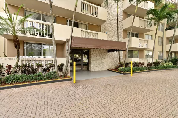 North Miami, FL 33181,1800 Sans Souci Blvd #132