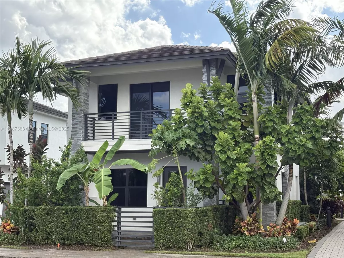 Doral, FL 33166,8217 NW 46th St