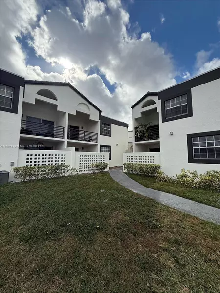 9705 Fontainebleau Blvd #B107, Miami, FL 33172