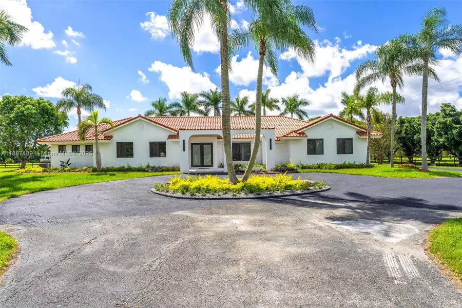 14300 SW 192nd St, Miami, FL 33177