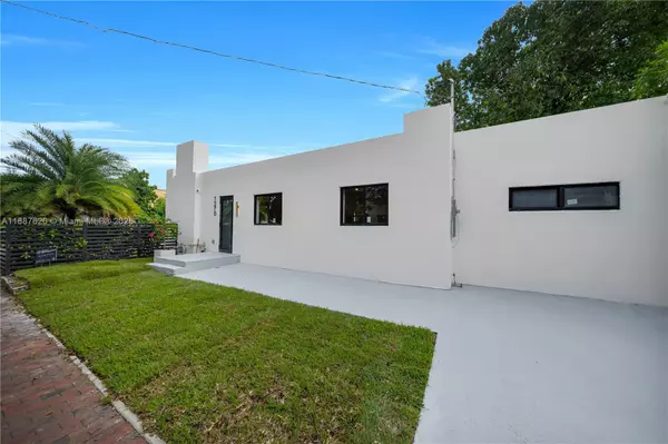 Miami, FL 33135,1370 SW 5th St