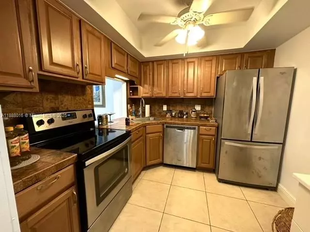 1801 S Ocean Dr #541, Hallandale Beach, FL 33009