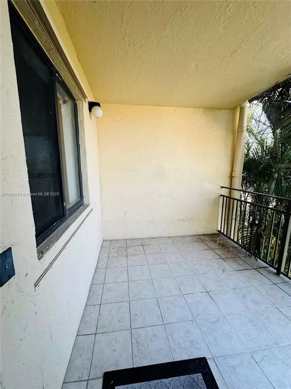 Weston, FL 33326,16491 Blatt Blvd #202