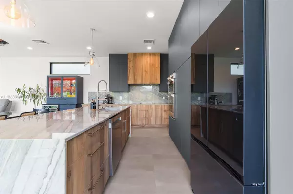 Wilton Manors, FL 33305,41 NE 24th St