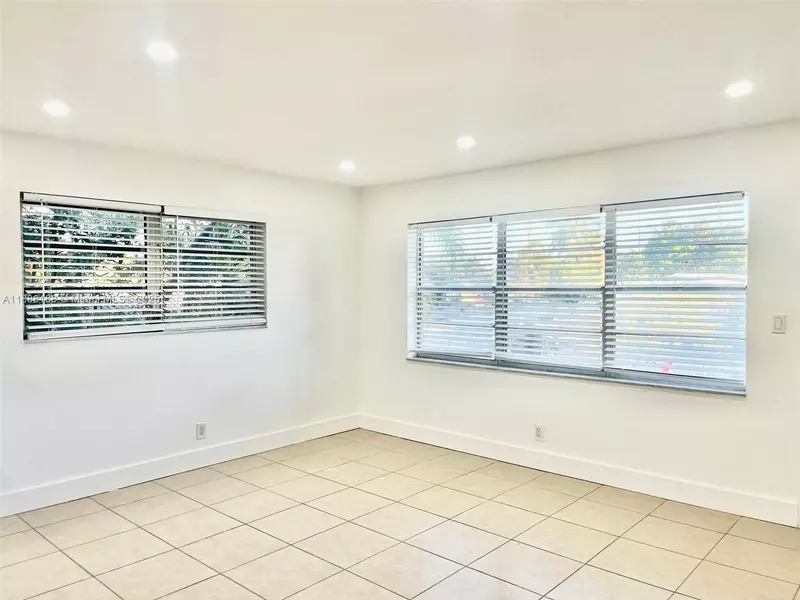 2255 SE 5th St #10, Pompano Beach, FL 33062