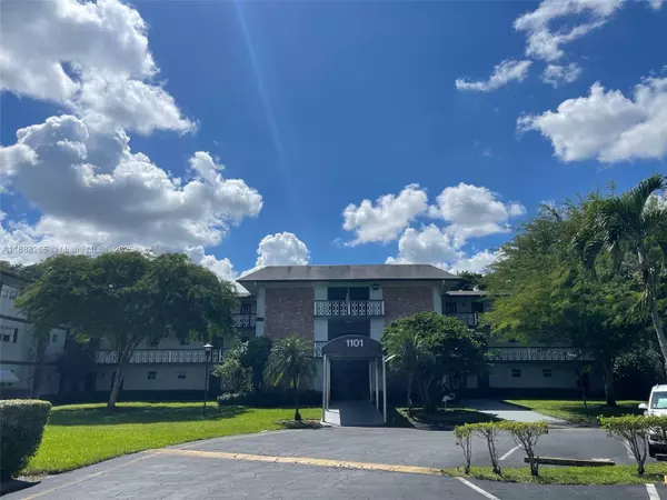 Hollywood, FL 33021,1101 Hillcrest Ct #307