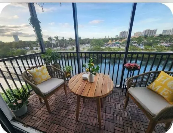 3475 N Country Club Dr #519, Aventura, FL 33180