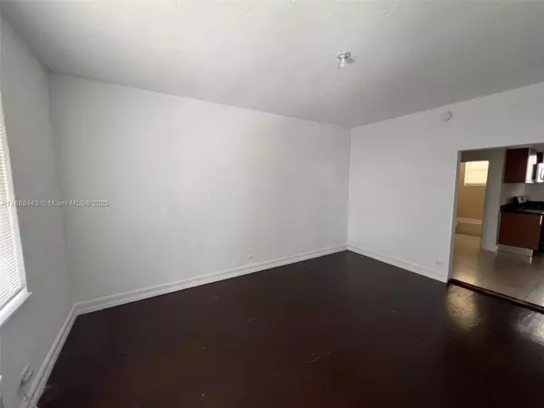 Miami Beach, FL 33139,500 14th St #105