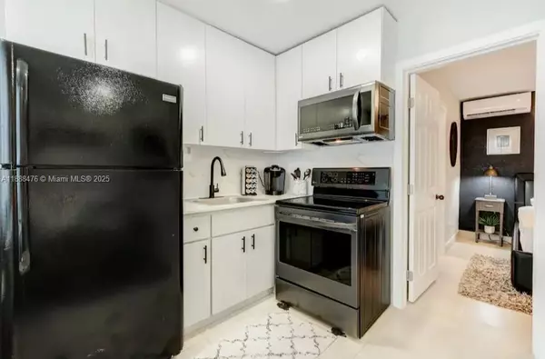 Deerfield Beach, FL 33441,72 NE 5th St #0