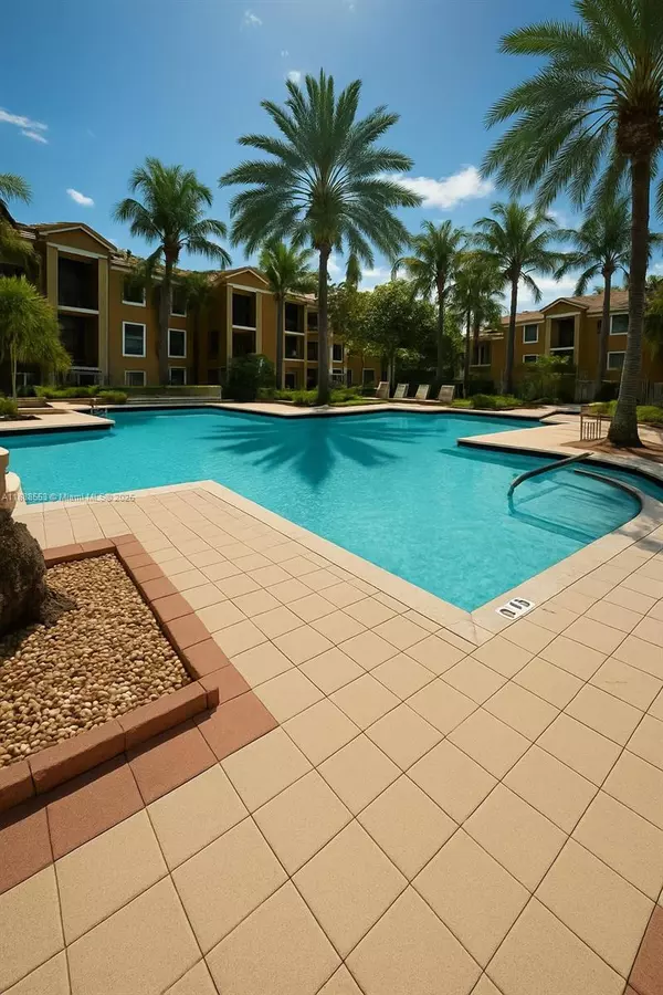 Tamarac, FL 33321,8040 N Nob Hill Rd #105