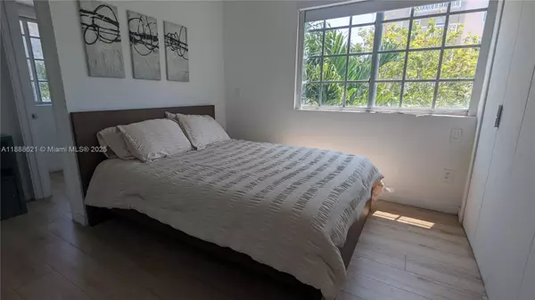 Miami Beach, FL 33139,700 16th St #202