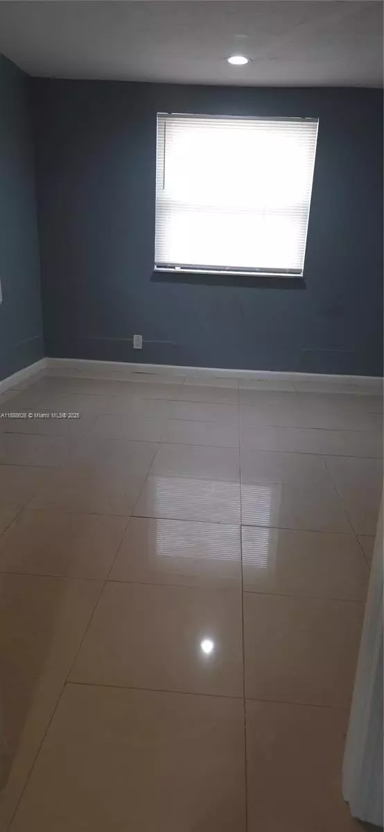 Fort Lauderdale, FL 33312,231 SW 31st Ave #1A