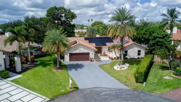 9881 SW 1st Ct, Plantation, FL 33324