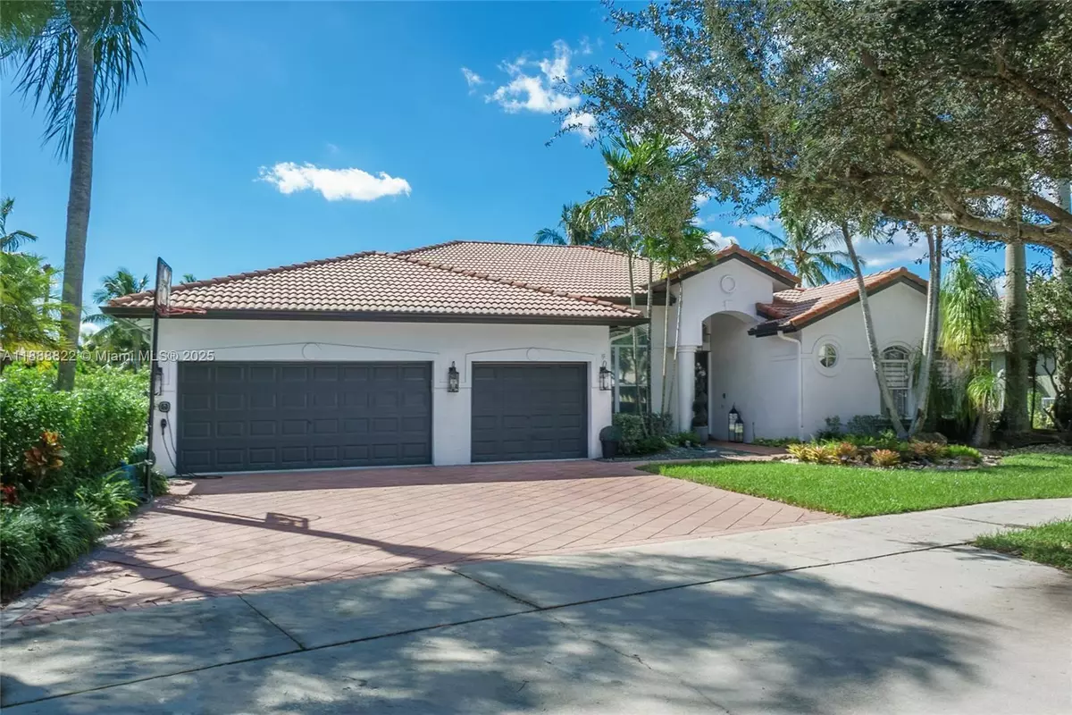 Cooper City, FL 33330,5173 Lakewood Dr