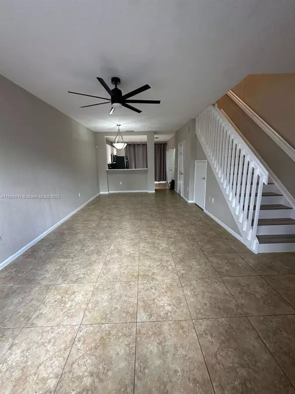 Plantation, FL 33317,661 NW 42nd Ave