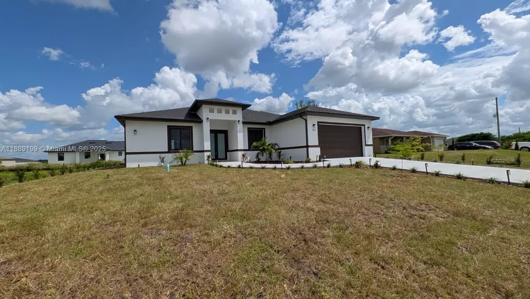 9054 Lamkin Cir, Lehigh Acres, FL 33935