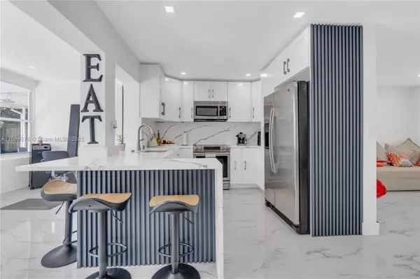 Hollywood, FL 33024,6320 Harding St