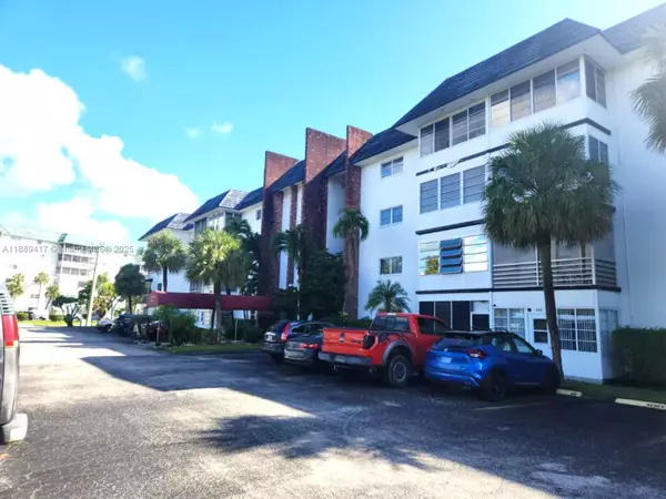 4740 NW 21st St #109, Lauderhill, FL 33313