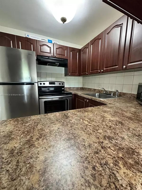Lauderdale Lakes, FL 33313,4848 NW 24th Ct #309