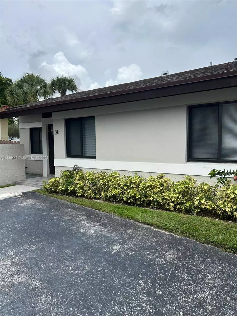 Miami, FL 33196,9630 SW 152nd Ave #34