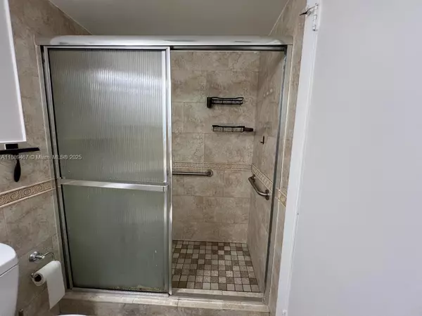 Miami Beach, FL 33141,6801 Indian Creek Dr #509