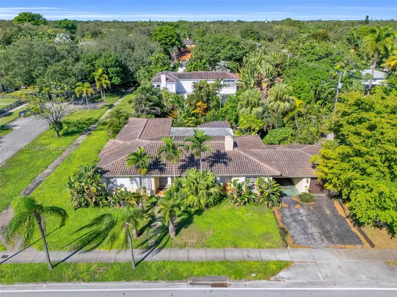 9410 NE 6th Ave, Miami Shores, FL 33138