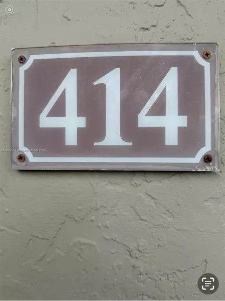 7825 Camino Real #J-414, Miami, FL 33143