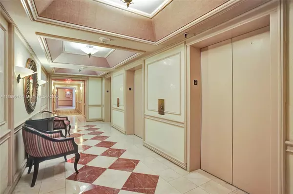 Aventura, FL 33180,20281 E Country Club Dr #2110