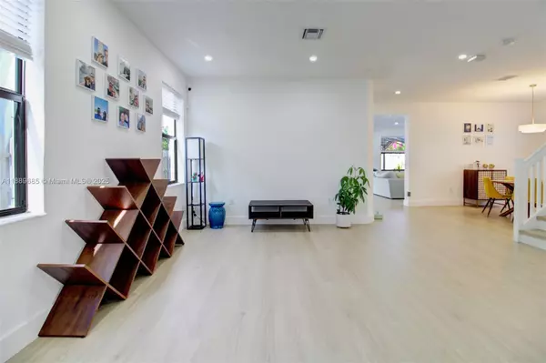 Miami, FL 33179,21016 NE 2nd Ct #0