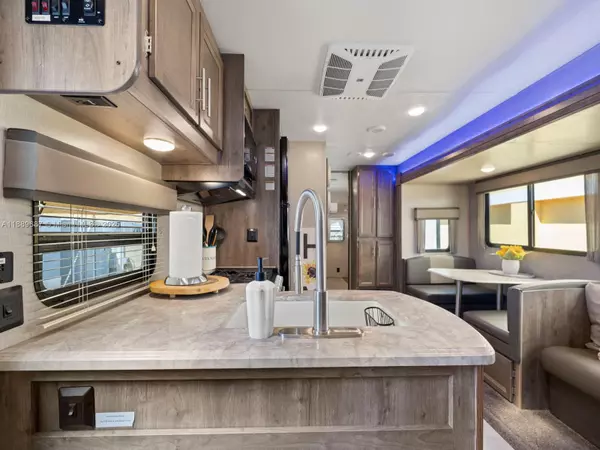 Key Largo, FL 33037,325 Calusa ST 497