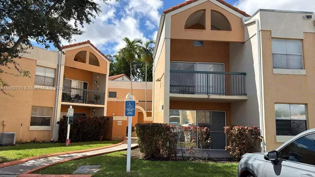 6288 NW 186th St #201, Hialeah, FL 33015
