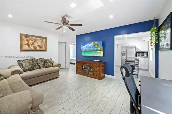 Dania Beach, FL 33312,5120 SW 26th Ave #1-2