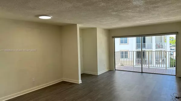 Doral, FL 33166,4460 NW 79th Ave #2D