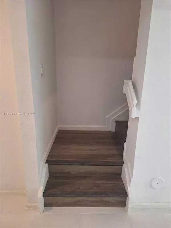 Margate, FL 33063,6621 Winfield Blvd #1