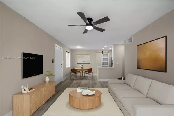 Palmetto Bay, FL 33176,8701 SW 141st St #A7