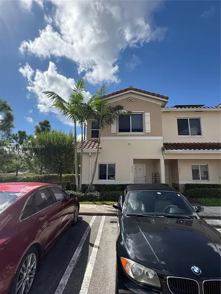 2800 NW 180th St, Miami Gardens, FL 33056
