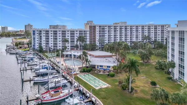 Pompano Beach, FL 33062,2731 NE 14th St Cswy #812